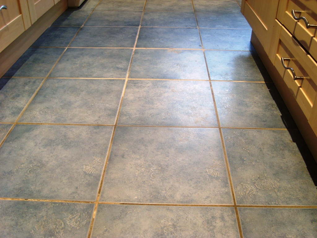 The quickest way to clean kitchen tiles